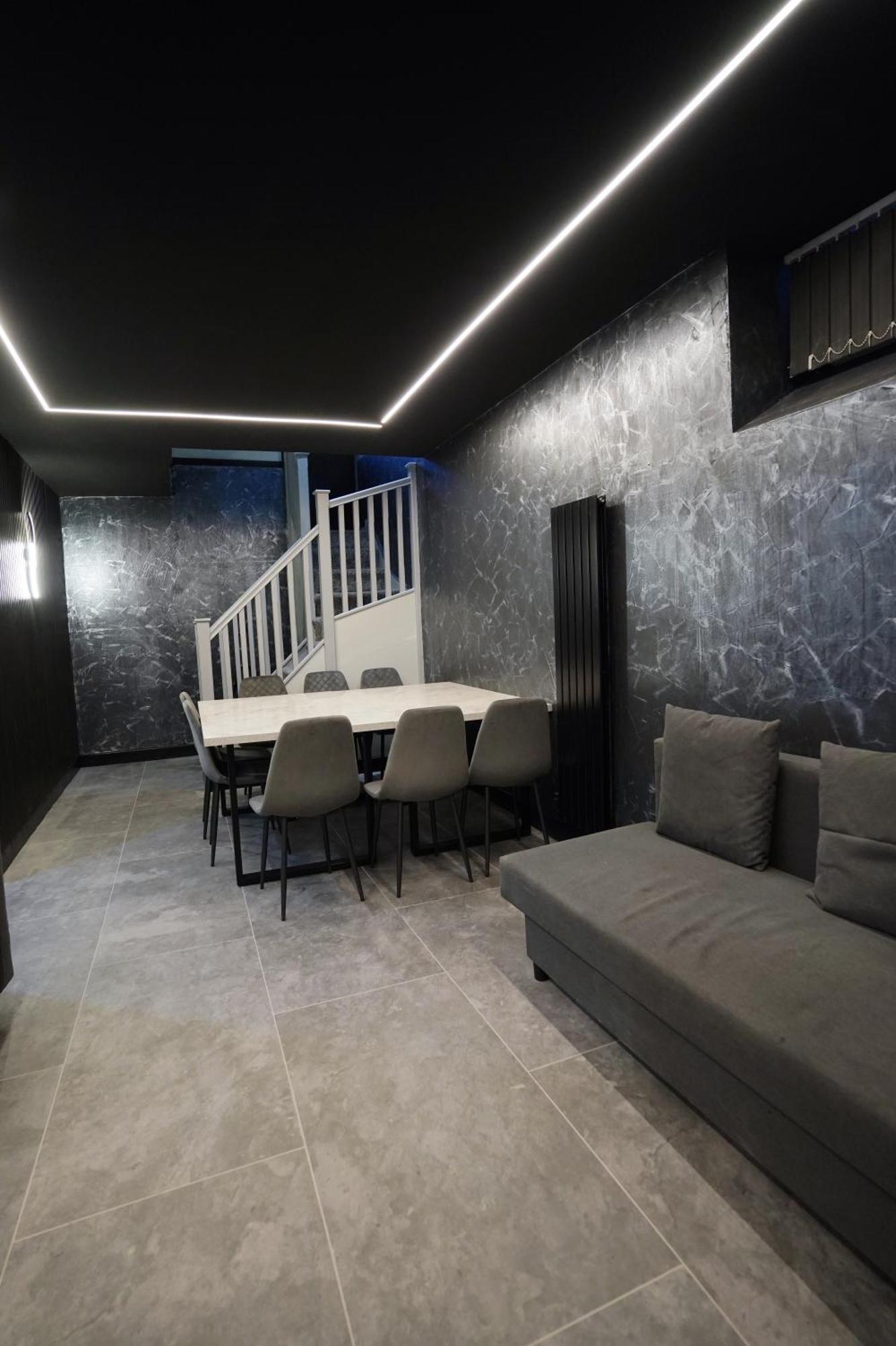 Nero Suite Sleeps Fourteen Manchester Ngoại thất bức ảnh